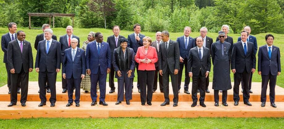 (150608) --BAVARIA, June 8, 2015 --German Chancellor Angela Merkel (C), U.S. President Barack Obama (5th R), French President Francois Hollande (4th R), British Prime Minister David Cameron (2nd R), Nigerian President Muhammadu Buhari (3rd R), President Ellen Johnson Sir-Leaf Of Liberia (5th L), President Macky Sall of Senegal (4th L), Ethiopian Prime Minister Haile Mariam Desalgn (1st L) and other delegates pose for a group photo during the working session of the G7 Outreach Programme in Schloss Elmau, Bavavia, Germany, June 8, 2015. ) GERMANY-G7 OUTREACH PROGRAMME NAN 