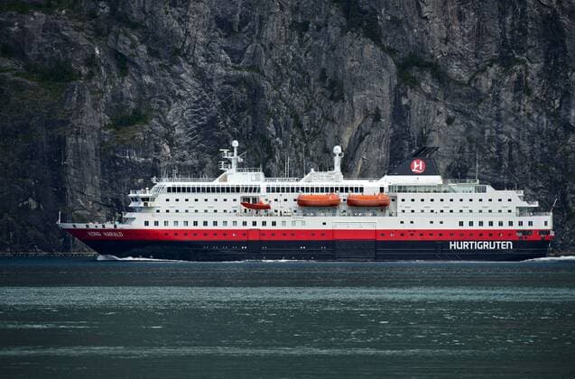 Schiff Kong Harald der Reederei Hurtigruten ASA im Storfjord, bei Stranda, Norwegen, Europa Copyright: imageBROKER/GuenterxFischer iblgva04162132.jpg