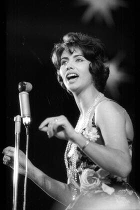 Schlagerfestival Wiesbaden 1959, Sängerin Margot Eskens