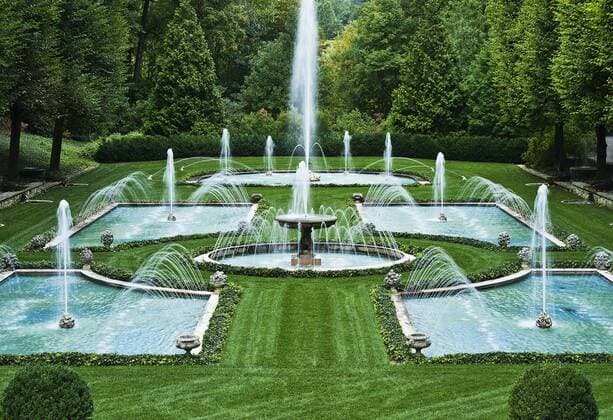 USA, Pennsylvania, Kennett Square. An Italian water garden in Longwood Gardens. An Italian water garden in Longwood Gardens. JohnxGreim LOOPxIMAGES JGM11613WT087