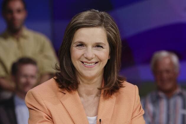 09.07.2015, Berlin, Deutschland - Polit-Talkrunde bei Maybrit Illner im Zweiten Deutsches Fernsehen, ZDF, mit dem Thema - Grexit oder Hilfspaket-zahlt Europa sowieso? Foto: Katrin Göring-Eckardt, Vorsitzende der Bundestagsfraktion von BUENDNIS 90 DIE GRÜNEN.
