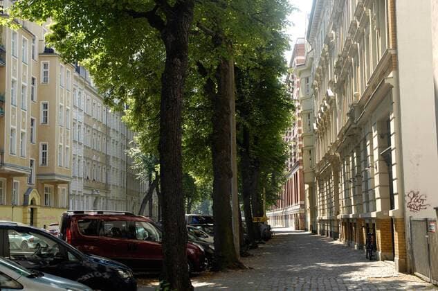 Leipzig, GER, 03.07.2015 - Gründerzeitliche Wohnhäuser in der Holbeinstraße in Leipzig-Schleußig