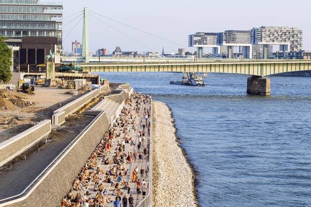 Sommerimpressionen vom jüngst eröffneten Rheinboulevard. Köln, 16.07.2015 Foto:xC.xHardtx xFuturexImage