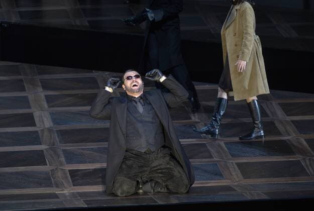 Aufführung des Fidelio im Rahmen der Salzburger Festspiele 2015 im großen Festspielhaus. Dieses Bild zeigt Tomasz Konieczny als Don Pizarro und Adrianne Pieczonka als Leonore 2015 - Aufführung des Fidelio im Rahmen der Salzburger Festspiele 2015 im großen Festspielhaus - Tomasz Konieczny als Don Pizarro und Adrianne Pieczonka als Leonore