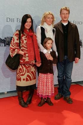 Angela Winkler,Maria Furtwängler,Stella Kunkat und Kai Wessel bei der Premiere von Die Flucht im Delphi Filmpalast in Berlin am 21.02.2007. Premiere Die Flucht