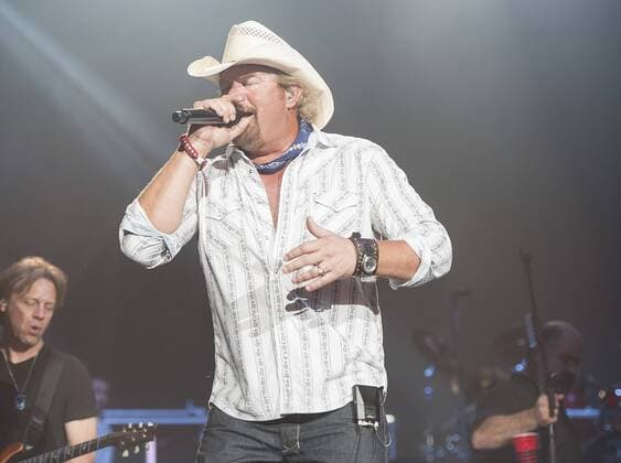 Jul 17, 2015 - Raleigh, North Carolina; USA - Musician TOBY KEITH performs live as his 2015 tour makes a stop at Walnut Creek Amphitheater located in Raleigh. Copyright 2015 Raleigh USA - ZUMAm78_