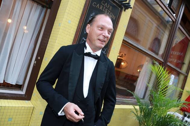 Dreh zu - KÄSTNER UND DER KLEINE DIENSTAG Wien,20. 08. 2015 Martin BRAMBACH als Kellner Nietenführ