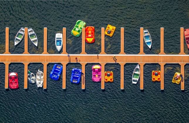 Bootsliegeplätze, Tretbootverleih, Unterbacher see, Badesee, Düsseldorf, Rheinland, Nordrhein-Westfalen, Deutschland !ACHTUNGxMINDESTHONORARx60xEURO!