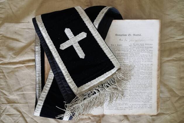 Glaube GER, Deutschland, 20150829, Soutane, Symbolfoto Glauben, Religion