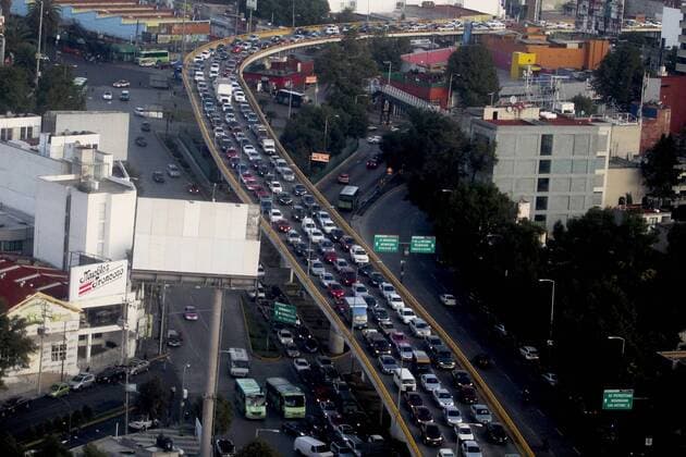 Aug. 24, 2015 - Mexico Stadt - Verkehr, Straßenverkehr - Luftaufnahme  - ZUMAu78_