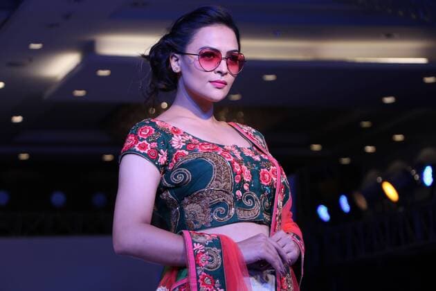 Sept. 4, 2015 - Jaipur, Rajasthan, India - An Indian Models display the collection on ramp during the Jaipur Couture Fashion Show 2015 in Jaipur , 4 Sept,2015.(Photo By Jaipur India  - ZUMAn230
