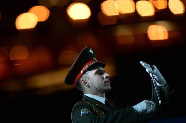 (150907) -- MOSCOW, Sept. 7, 2015 -- A member Russia s band of the headquarters of Southern military district performs during the Spasskaya Tower International Military Music Festival in Moscow, Russia, on Sept. 7, 2015. Combined orchestra of all participants perform during the 8th International Military Music Festival Spasskaya Tower held here on Monday. ) RUSSIA-MOSCOW-MILITARY-BAND-FESTIVAL PavelxBednyakov 