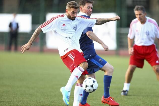 Matt Pokora - Prominentenfussball mit Spielern aus Entertainment und Politik - Club Varietes vs Parlementaire - 08 09 2015 GwendolineLeGoff Panoramic 