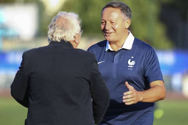 Thierry Braillard ( Secretaire d Etat charge des sports ) - Prominentenfussball mit Spielern aus Entertainment und Politik - Club Varietes vs Parlementaire - 08 09 2015 GwendolineLeGoff Panoramic 