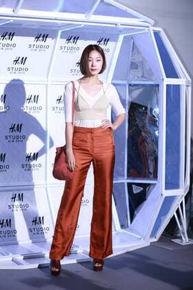 Ye-won Kang and T-ARA Hyo Min attends the H&M FW fashion show red carpet in Seoul, South Korea on 09th September, 2015.(China and South Korea Out)  2015091000201