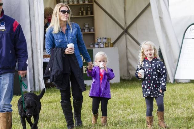 . 12 09 2015. Minchinhampton, United Kingdom. Whatley Manor International Horse Trials. Gatcombe Park. Autumn Phillips with her daughters Savannah and Isla.  xi-Imagesx IIM-11002-0004