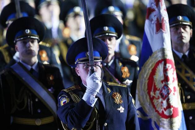 MOSCOW, RUSSIA. SEPTEMBER 13, 2015. Members of the Guard of Honor of the Presidential Regiment (Russia) perform during the closing ceremony for the 2015 Spasskaya Tower International Military Music Festival in Moscow s Red Square. Sergei Bobylev TASS  TS00D9FF