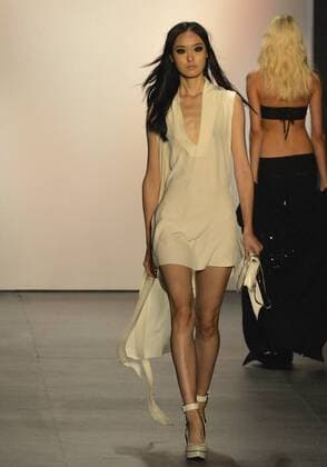 (150916) -- NEW YORK, Sept. 16, 2015 -- Models present creations of the Spring Summer 2016 Thomas Wylde collection during the New York Fashion Week in New York, the United States, on Sept. 16, 2015. )(wr) U.S.-NEW YORK-FASHION WEEK-THOMAS WYLDE WangxLei 