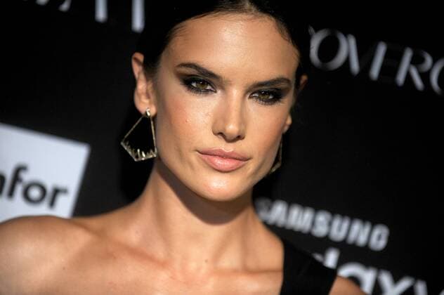 Alessandra Ambrosio arrives on the red carpet at the Harper s BAZAAR ICONS Event at The Plaza Hotel in New York City on September 16, 2015.  NYP20150916117 DENNISxVANxTINE