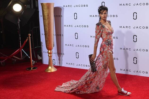 Adriana Lima walks the red carpet at the Marc Jacobs Spring Summer 2016 runway show at The Ziegfeld Theater during New York Fashion Week in New York City on September 17, 2015.  NYP201509172145 ANDREAxHANKS