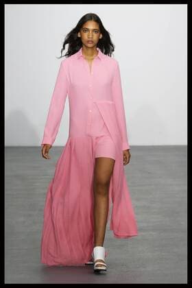. 18 09 2015. London, United Kingdom. J.JS Lee show - London Fashion Week S S 2016-Day One.  xStephenxLockx xi-Imagesx IIM-11053-0006