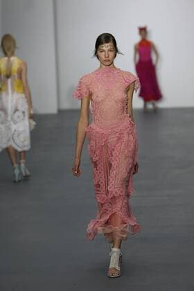 . 18 09 2015. London, United Kingdom. Bora Aksu show at London Fashion Week-S S 2016-Day One.  xStephenxLockx xi-Imagesx IIM-11057-0012