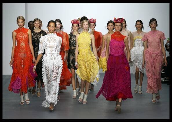 . 18 09 2015. London, United Kingdom. Finale of the Bora Aksu show at London Fashion Week-S S 2016-Day One.  xStephenxLockx xi-Imagesx IIM-11057-0019