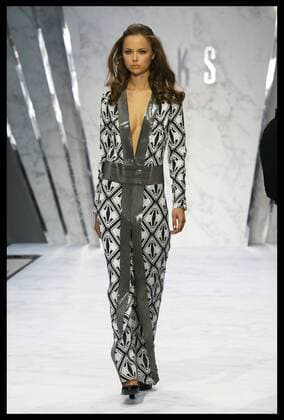 . 18 09 2015. London, United Kingdom. DAKS show at London Fashion Week S S 2016-Day One.  xStephenxLockx xi-Imagesx IIM-11059-0001