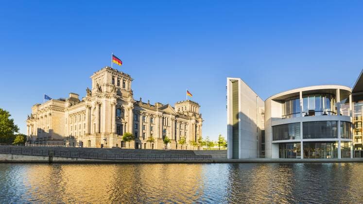Germany, Berlin, Berlin-Tiergarten, Reichstag and Paul-Loebe building at the river Spree  HSIF000362