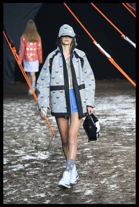 . 19 09 2015. London, United Kingdom. Music festival chic complete with a muddy catwalk at the Hunter Original show at London Fashion Week-S S 2016 -Day two.  xStephenxLockx xi-Imagesx IIM-11063-0007