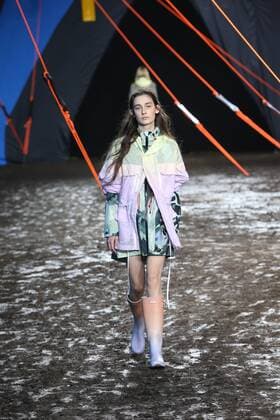. 19 09 2015. London, United Kingdom. Music festival chic complete with a muddy catwalk at the Hunter Original show at London Fashion Week-S S 2016 -Day two.  xStephenxLockx xi-Imagesx IIM-11063-0014
