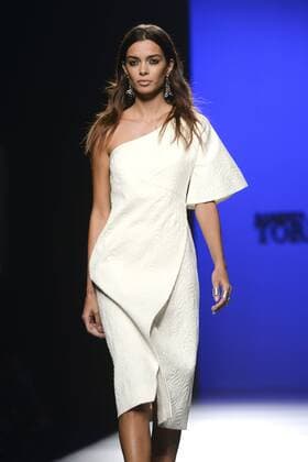 Model bei der Roberto Torretta Fashion Show auf der Mercedes-Benz Fashion Week Madrid Spring Summer 2016. Madrid, 19.09.2015 Roberto Torretta Model 