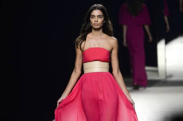 Model bei der Juanjo Oliva Fashion Show auf der Mercedes-Benz Fashion Week Madrid Spring Summer 2016. Madrid, 19.09.2015 Juanjo Oliva Model 