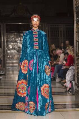 London, UK. 19 09 2015. Runway show of designer Maral Yazarloo for Maral - House of Middle East and Asia at Fashion Scout during London Fashion Week. London Fashion Week, Maral at Fashion Scout, London, UK 