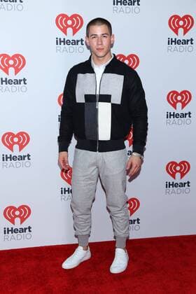 Nick Jonas arrives for the iHeartRadio Music Festival at the MGM Grand in Las Vegas, Nevada on September 19, 2015.  LAV20150919157 JAMESxATOA