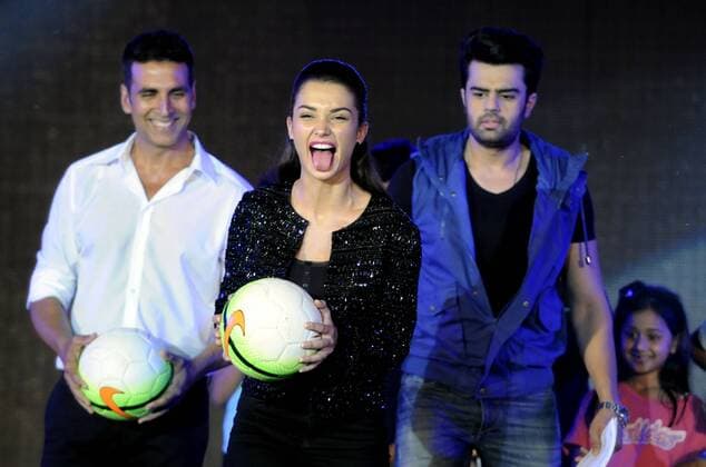 GURGAON, INDIA - SEPTEMBER 20: Bollywood actors Akshay Kumar, Amy Jackson and Manish Paul during the HT GIFA (Hindustan Times Great Indian Football Action) grand opening ceremony event in Tau Devi Lal stadium, on September 20, 2015 in Gurgaon, India. HT GIFA organized to encourage and kickstart an event that promises to be the perfect launch pad for some promising football talent of the Delhi-NCR and Gurgaon region. (Photo by Parveen Kumar Hindustan Times ) Hindustan Times Great Indian Football Action Opening Ceremony In Gurgaon