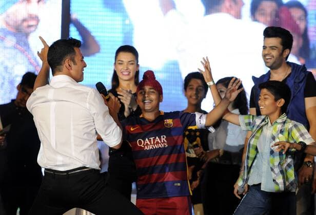 GURGAON, INDIA - SEPTEMBER 20: Bollywood actors Akshay Kumar, Amy Jackson and Manish Paul during the HT GIFA (Hindustan Times Great Indian Football Action) grand opening ceremony event in Tau Devi Lal stadium, on September 20, 2015 in Gurgaon, India. HT GIFA organized to encourage and kickstart an event that promises to be the perfect launch pad for some promising football talent of the Delhi-NCR and Gurgaon region. (Photo by Parveen Kumar Hindustan Times ) Hindustan Times Great Indian Football Action Opening Ceremony In Gurgaon