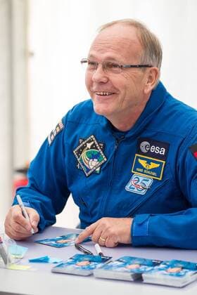 Der deutsche Astronaut - Hans Wilhelm Schlegel - am Tag der Luft- und Raumfahrt im Deutschen Zentrum für Luft- und Raumfahrt (DLR) am 20. September 2015 auf dem Gelände der DLR in Köln Porz. Tag der Luft- und Raumfahrt in Köln