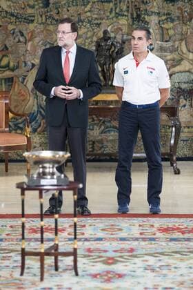 The reception of Prime Minister Mariano Rajoy to Spain national basketball team gold at EuroBasket 2015 at Moncloa Palace in Madrid, 21 September, 2015. Prime Minister Mariano Rajoy and Coach Sergio Scariolo.  (21168014)