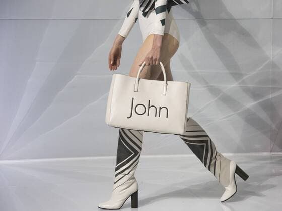 London, UK. 22 09 2015. London Fashion Week runway show of British accessories and handbag designer Anya Hindmarch at Lindley Hall. London Fashion Week, Anya Hindmarch, London, UK 