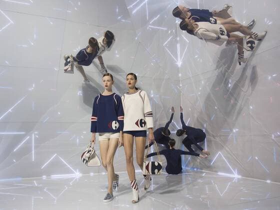 London, UK. 22 09 2015. London Fashion Week runway show of British accessories and handbag designer Anya Hindmarch at Lindley Hall. London Fashion Week, Anya Hindmarch, London, UK 