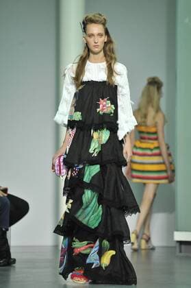 ENTERTAINMENT MODE Mailand Fashion Week - Stella Jean Modenschau Milan Fashion Week, Women Spring Summer 2016. Milano, Moda Donna, Primavera Estate 2016.STELLAJEAN Catwalk. Pictured: models  RiccardoxGiordano