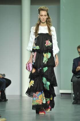 ENTERTAINMENT MODE Mailand Fashion Week - Stella Jean Modenschau Milan Fashion Week, Women Spring Summer 2016. Milano, Moda Donna, Primavera Estate 2016.STELLAJEAN Catwalk. Pictured: models  RiccardoxGiordano
