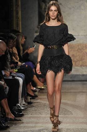 ENTERTAINMENT MODE Mailand Fashion Week - Blugirl Modenschau Milan Fashion Week, Women Spring Summer 2016. Milano, Moda Donna, Primavera Estate 2016. BLUGIRL catwalk Pictured: models  RiccardoxGiordano Fotosicki