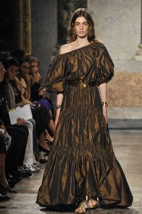 ENTERTAINMENT MODE Mailand Fashion Week - Blugirl Modenschau Milan Fashion Week, Women Spring Summer 2016. Milano, Moda Donna, Primavera Estate 2016. BLUGIRL catwalk Pictured: models  RiccardoxGiordano Fotosicki