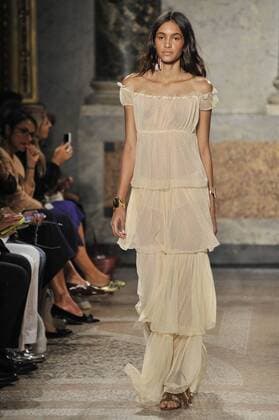 ENTERTAINMENT MODE Mailand Fashion Week - Blugirl Modenschau Milan Fashion Week, Women Spring Summer 2016. Milano, Moda Donna, Primavera Estate 2016. BLUGIRL catwalk Pictured: models  RiccardoxGiordano Fotosicki
