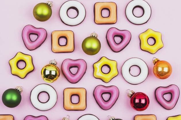 Christmas cookies and baubles  GW004477