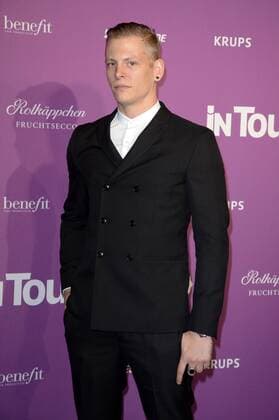 Lewi Morgan (Rixton) beim InTouch Icons & Idols Lifestyle-Event im Medienhafen. Düsseldorf, 24.09.2015 Foto:xO.xHausenx xFuturexImage