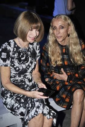 Milan Fashion Week, Women Spring Summer 2016. Milano, Moda Donna, Primavera Estate 2016. VERSACE arrivalsPictured: Anna Wintour Franca Sozzani  RiccardoxGiordanox Fotosicki
