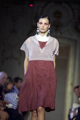 A model presents creations by Cividini during the Milan Fashion Week Sping Summer 2016 in Milan, Italy, on Sept. 26, 2015. ) ITALY-MILAN-FASHION WEEK JinxYu 